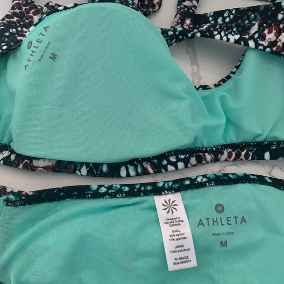 Athleta two piece swimsuit with padded top and low rise bottoms size M - Picture 2 of 4